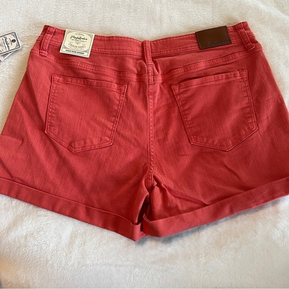 NEW Flag and Anthem High Rise Short size 12 / 31 Faded Red - Picture 5 of 9